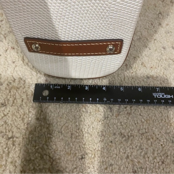 Dooney & Bourke Pebble Zip Zip Satchel Purse White / Brown with Bag and Keychain - Picture 14 of 14